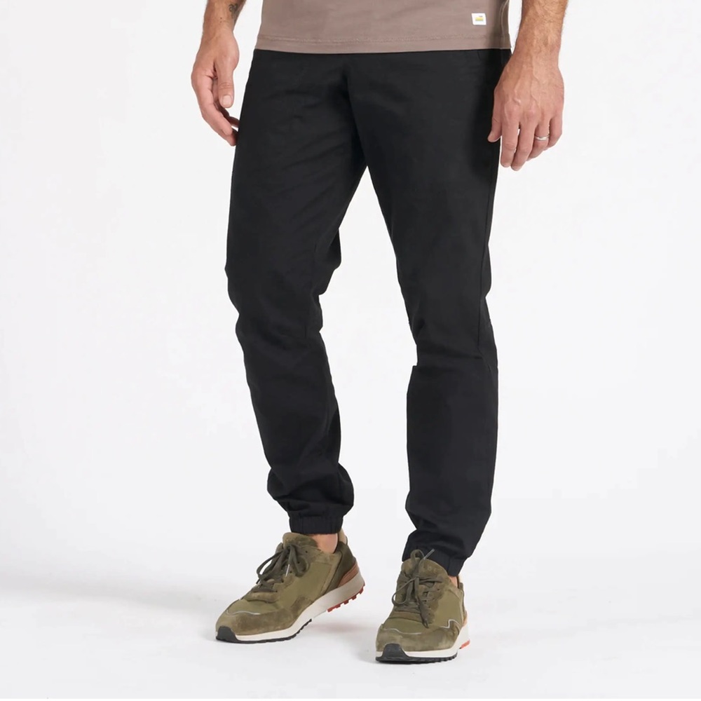 Vuori men jogger pants size M.